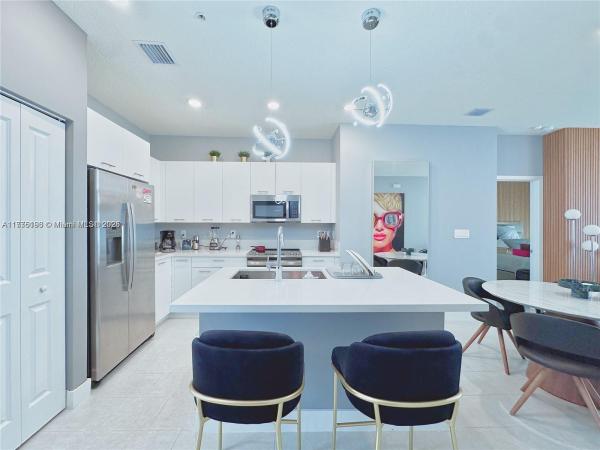 DOWNTOWN DORAL SOUTH PHAS