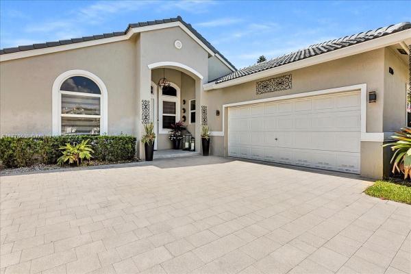 SUNSET LAKES PLAT TWO