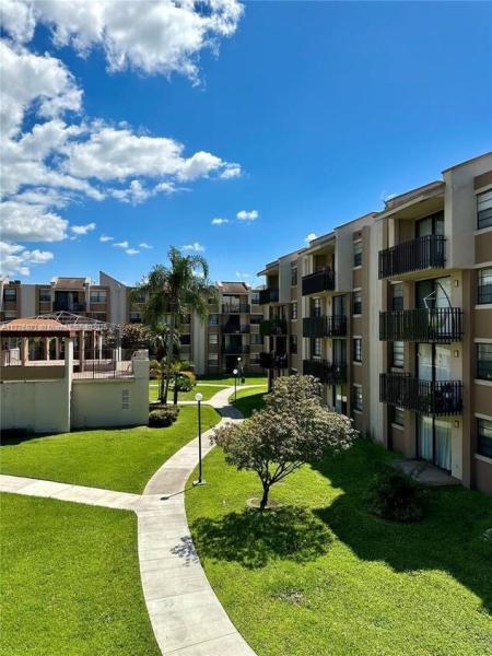 WESTBIRD VILLAGE CONDO