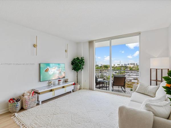 2775 NE 187TH ST #507, AVENTURA, FL 33180