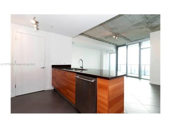 FOUR MIDTOWN MIAMI CONDO