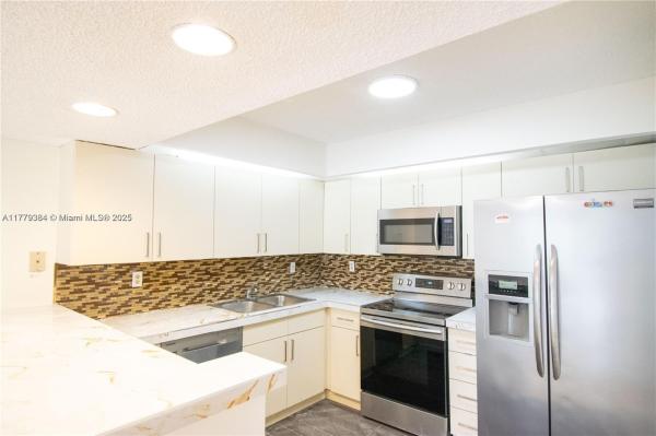 CALUSA CLUB VILLAGE CONDO