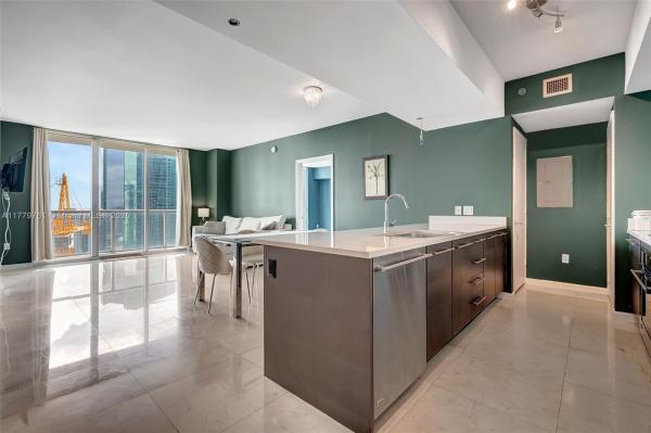 500 BRICKELL WEST CONDO