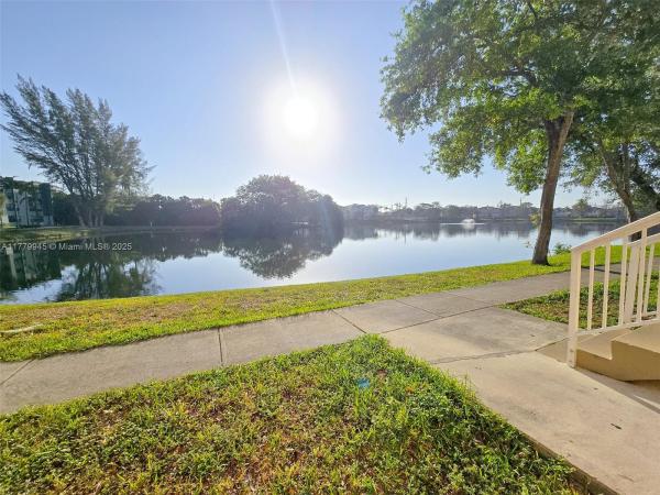 Lakewood At Emerald Hills