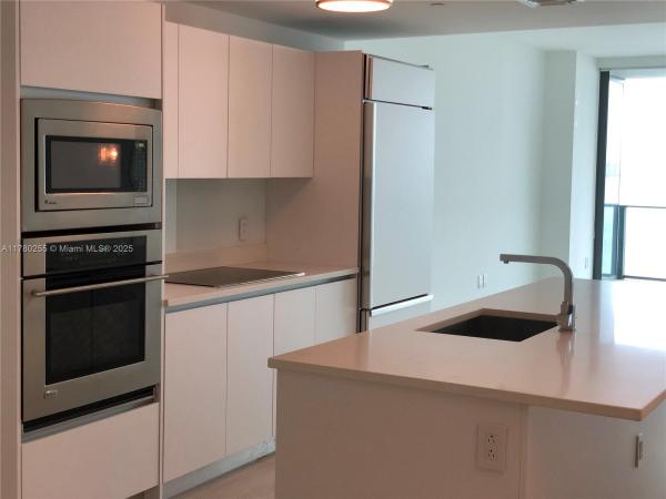 460 NE 28TH ST #1604, MIAMI, FL 33137