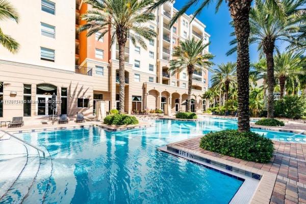 17145 N BAY RD #4311, SUNNY ISLES BEACH, FL 33160