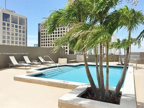 METROPOLIS II AT DADELAND