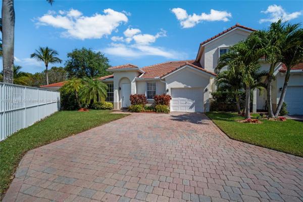 Grand Key-Sunset Lakes