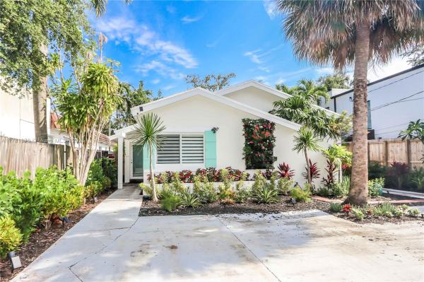 JACKSON PEACOCKS SUB