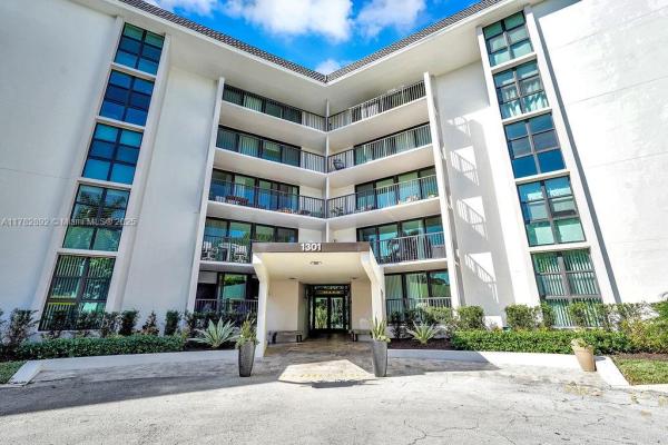 RIVER REACH CONDOMINIUM V