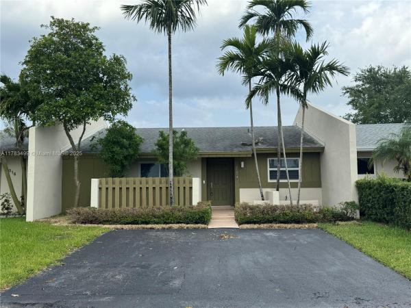 DEVON-AIRE VILLAS SEC 4