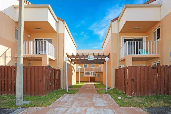 THE SEASONS VILLAS & THMS