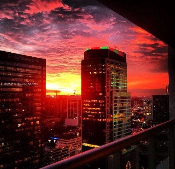 500 BRICKELL WEST CONDO