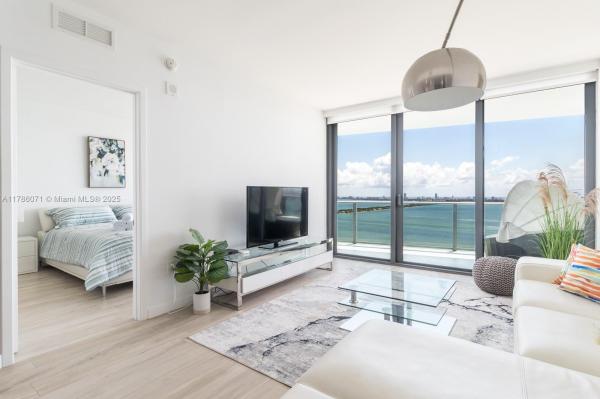 460 NE 28TH ST #3105, MIAMI, FL 33137