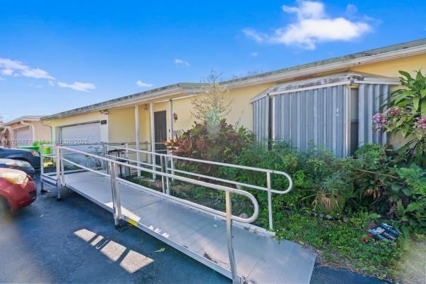 SUNRISE GOLF VILLAGE SEC