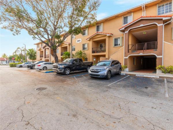 POINCIANA LAKES VILLAS