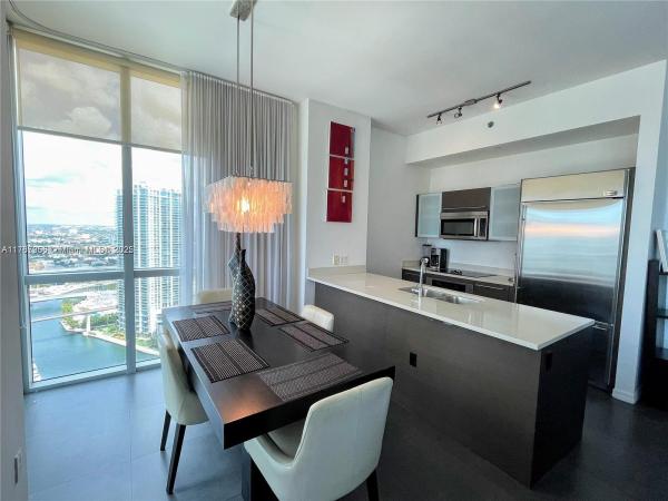 500 BRICKELL WEST CONDO