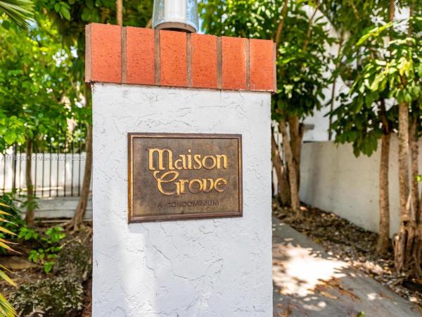 Maison Grove Condominium