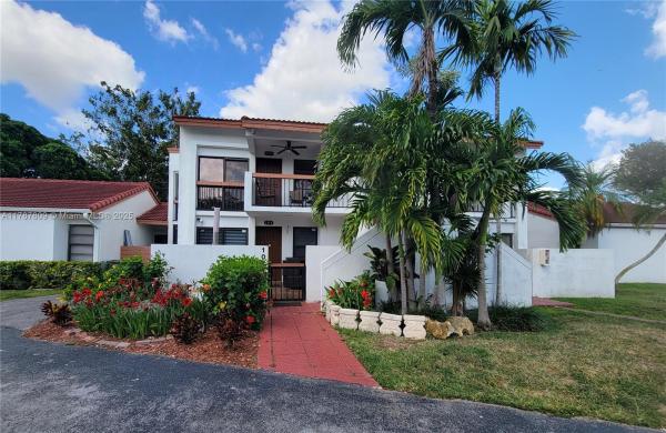 HIGHLANDS AT KENDALL LKS