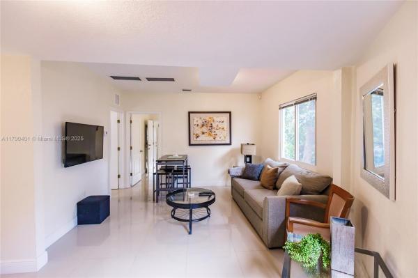 LAWRENCE ESTATES LAND COS