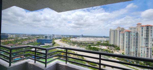 3300 NE 191ST ST #LP02, AVENTURA, FL 33180