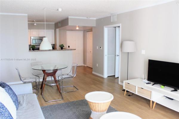 THE MARK ON BRICKELL COND