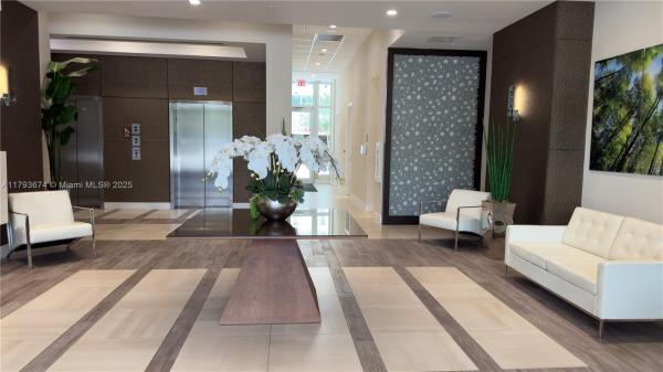 MIDTOWN DORAL CONDO 4