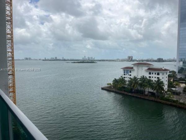 MOON BAY OF MIAMI CONDO