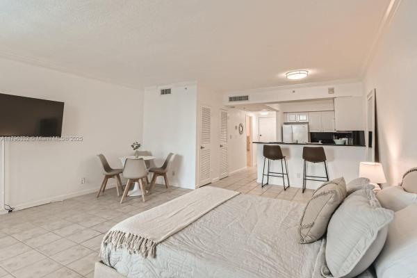 2501 S OCEAN DR #PH34, HOLLYWOOD, FL 33019