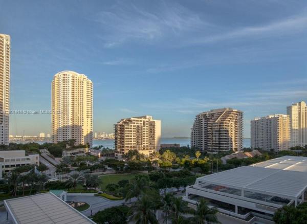 COURTS BRICKELL KEY CONDO