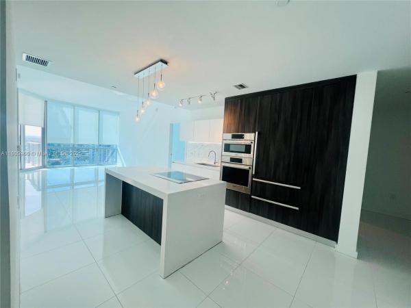 851 NE 1ST AVE #2808, MIAMI, FL 33132