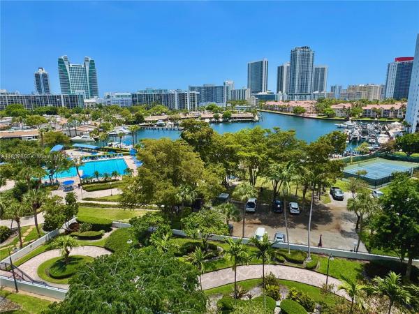 500 THREE ISLANDS BLVD #504, HALLANDALE BEACH, FL 33009