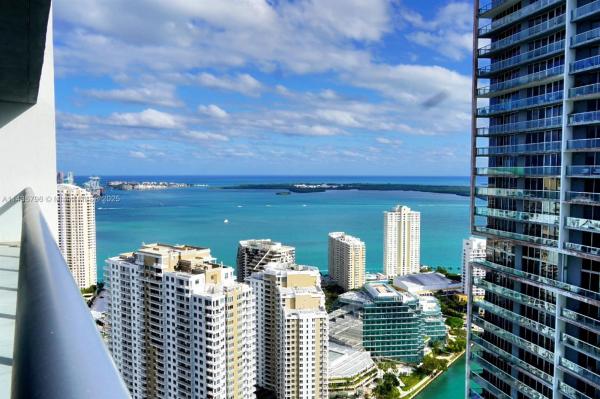 ICONBRICKELL CONDO NO 1