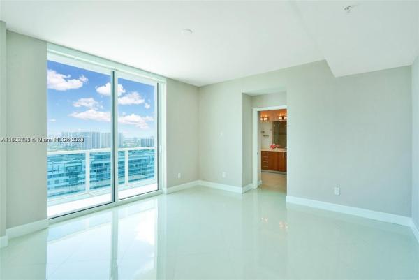 1945 S OCEAN DR #2303, HALLANDALE BEACH, FL 33009