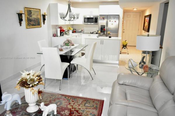 ST ANDREWS COURT CONDO