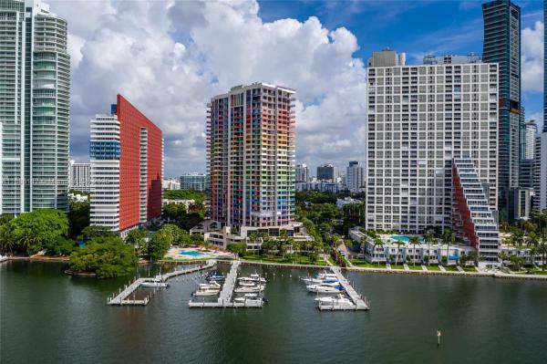 Villa Regina Condominium