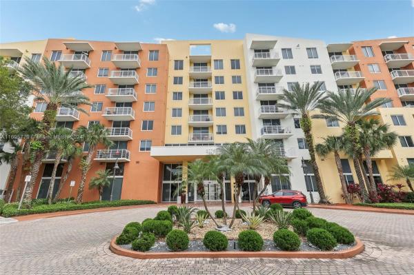2775 NE 187TH ST #305, AVENTURA, FL 33180