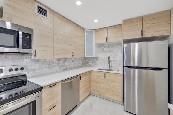 ASHLEIGH HOUSE CONDO