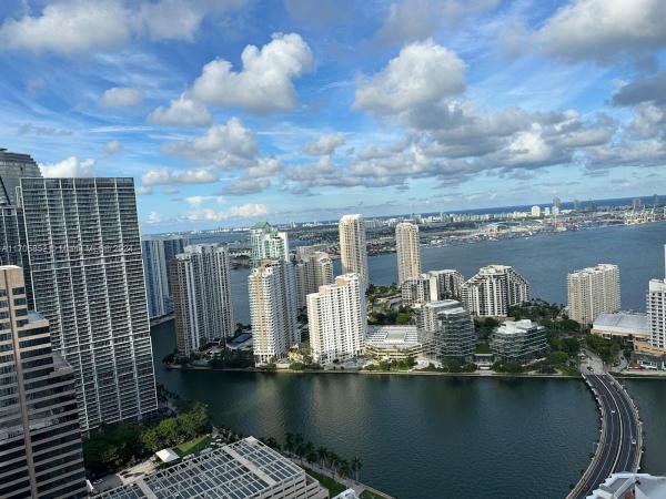 950 BRICKELL BAY DR #4806, MIAMI, FL 33131
