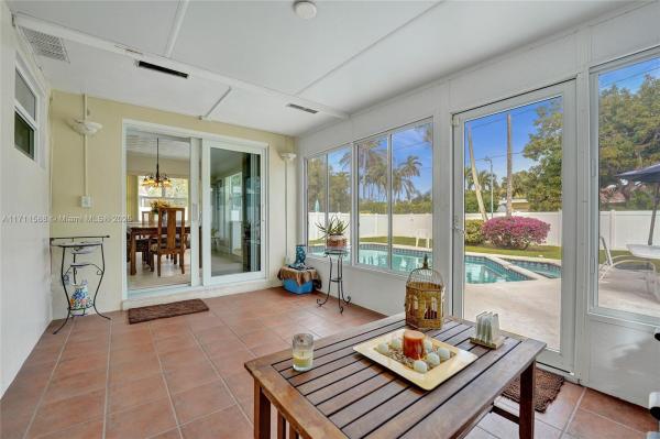 HOLLYWOOD HOMESITES HIGH