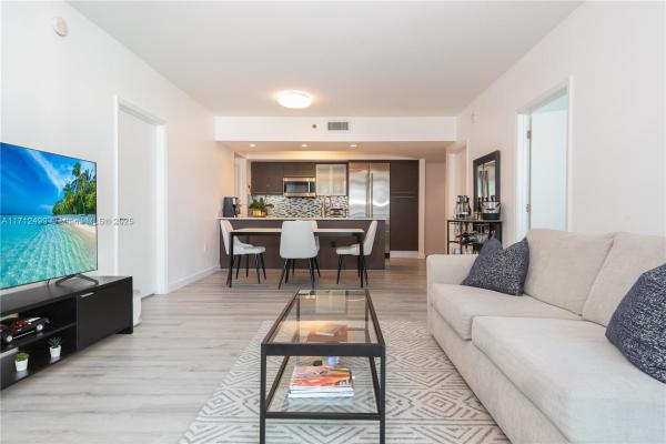 500 BRICKELL WEST CONDO