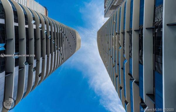 55 SW 9TH ST #2604, MIAMI, FL 33130