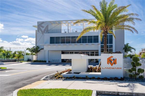 LANDMARK AT DORAL CENTRAL