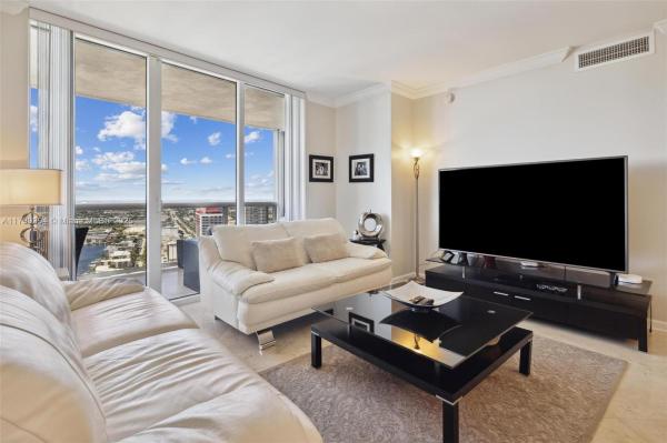 1800 S OCEAN DR #4007, HALLANDALE BEACH, FL 33009