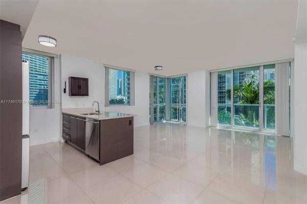 500 BRICKELL AVE #401, MIAMI, FL 33131