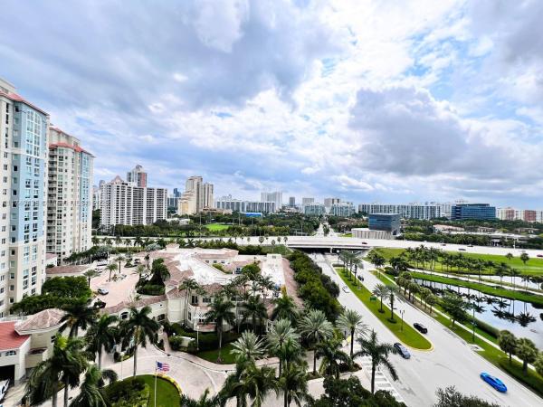 19501 W COUNTRY CLUB DR #1408, AVENTURA, FL 33180