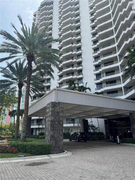 3300 NE 191ST ST #415, AVENTURA, FL 33180