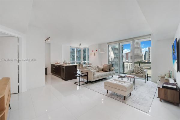 500 BRICKELL WEST CONDO