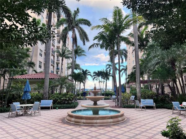 FLAGLER POINTE CONDOMINIU