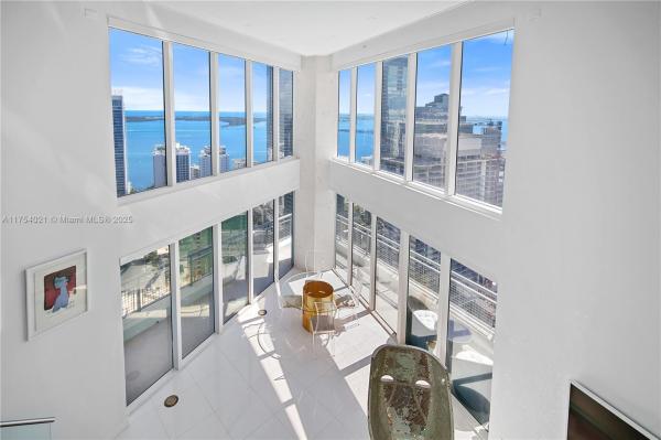 INFINITY AT BRICKELL COND